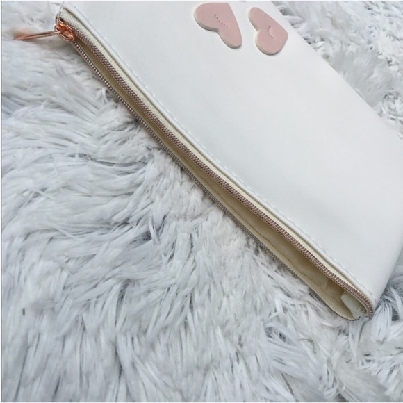 LC Lauren Conrad heart embellished cosmetic bag cream with pink hearts - Picture 8 of 9